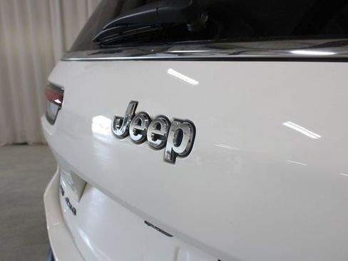 Used 2021 Jeep Grand Cherokee L Limited AWD/4WD image 34