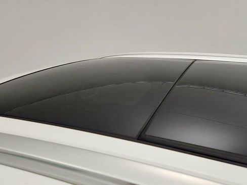 Used 2022 Volvo XC60 B5 Inscription w/ Climate Package image 10