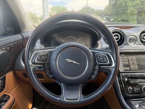 Used 2014 Jaguar XJ L Portfolio image 15
