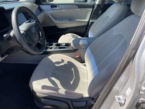 Used 2016 Hyundai Sonata SE FWD image 14