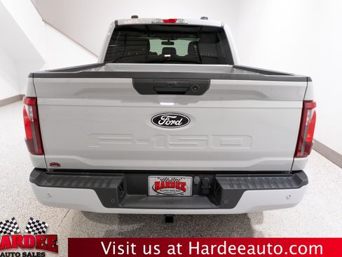 Used 2024 Ford F150 XLT w/ XLT Black Appearance Package AWD/4WD image 4
