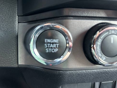 Used 2020 Toyota Tacoma TRD Off-Road AWD/4WD image 26