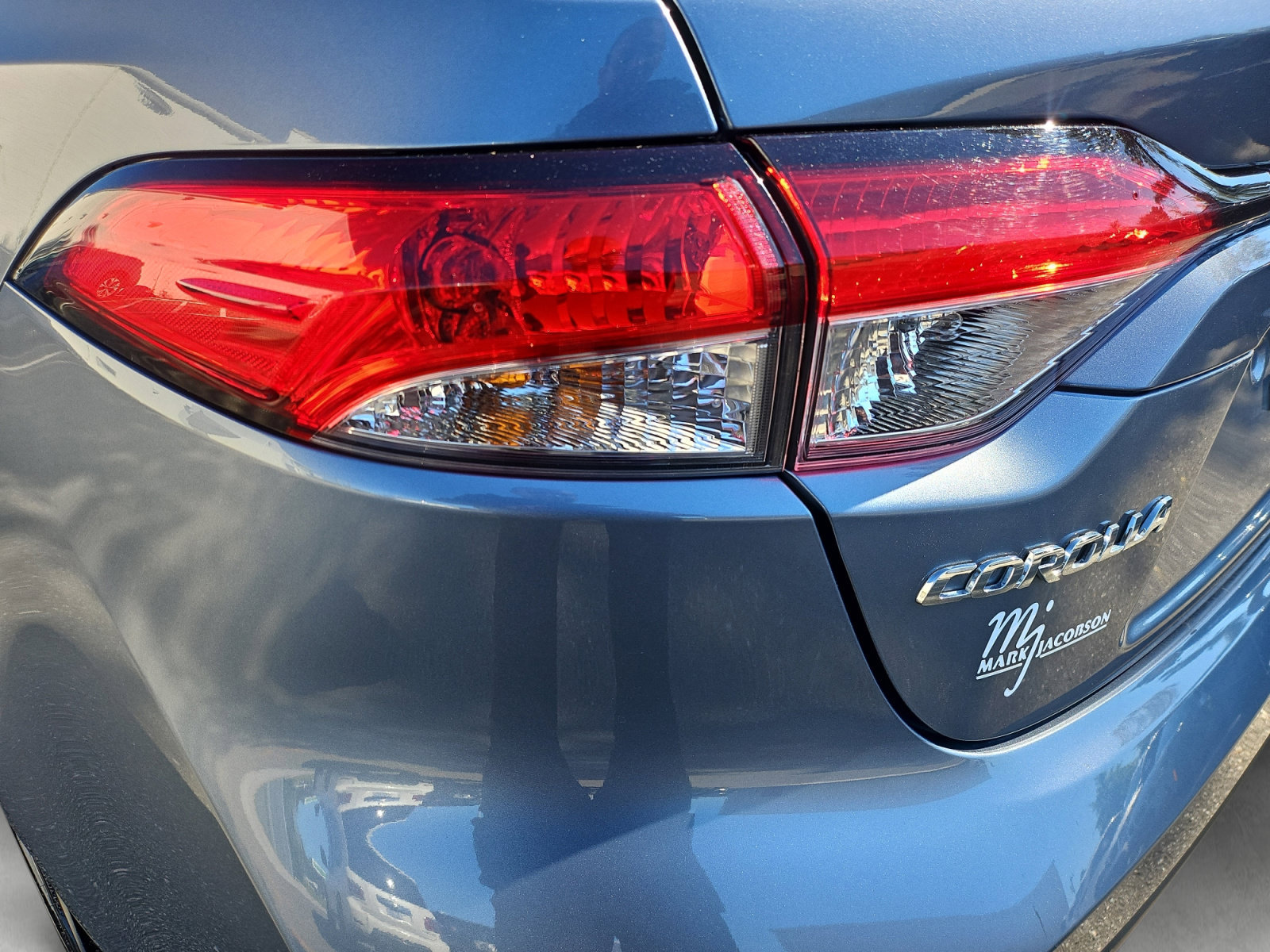 Used 2025 Toyota Corolla LE FWD image 20