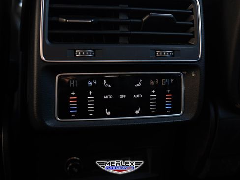 Used 2020 Audi Q8 Prestige w/ Prestige Package image 22