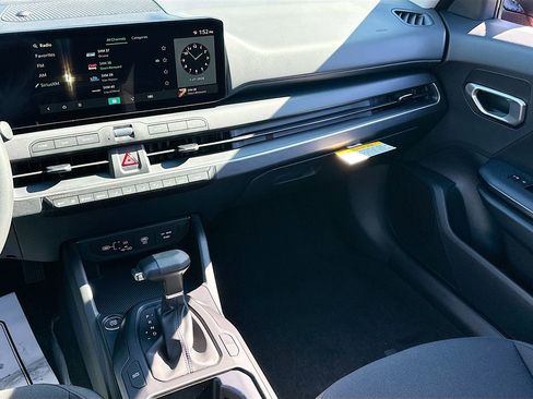 New 2026 Kia K4 LXS image 21