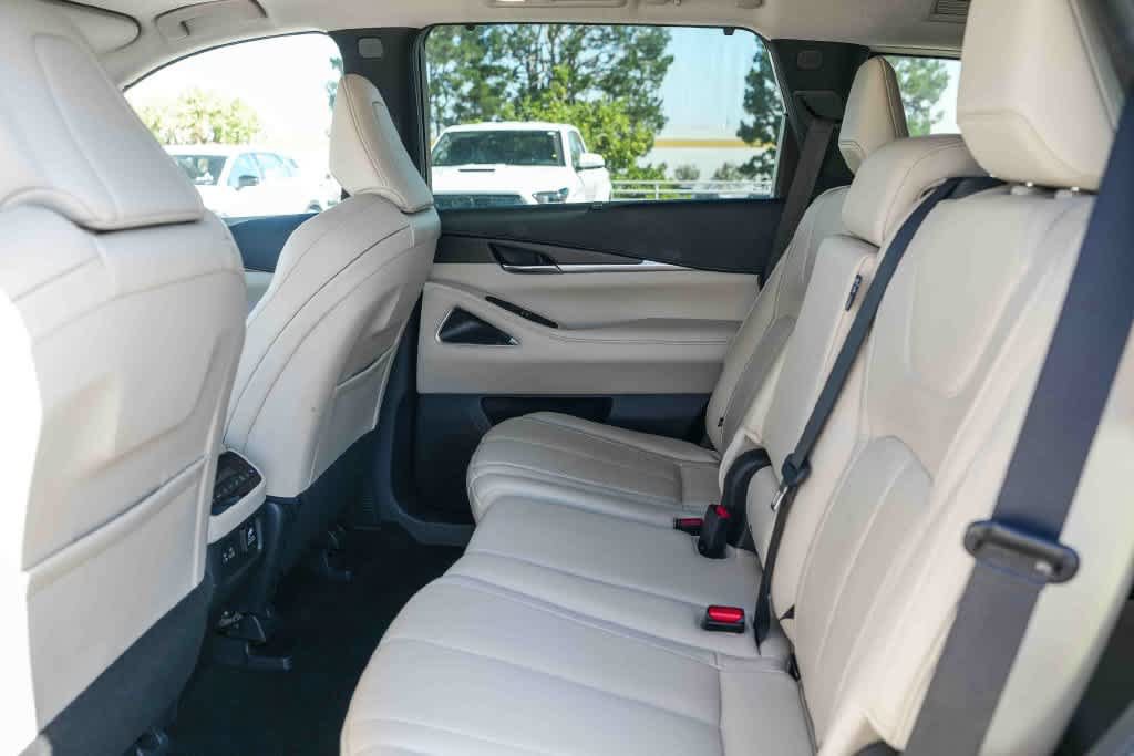 Used 2023 INFINITI QX60 Sensory AWD/4WD image 20