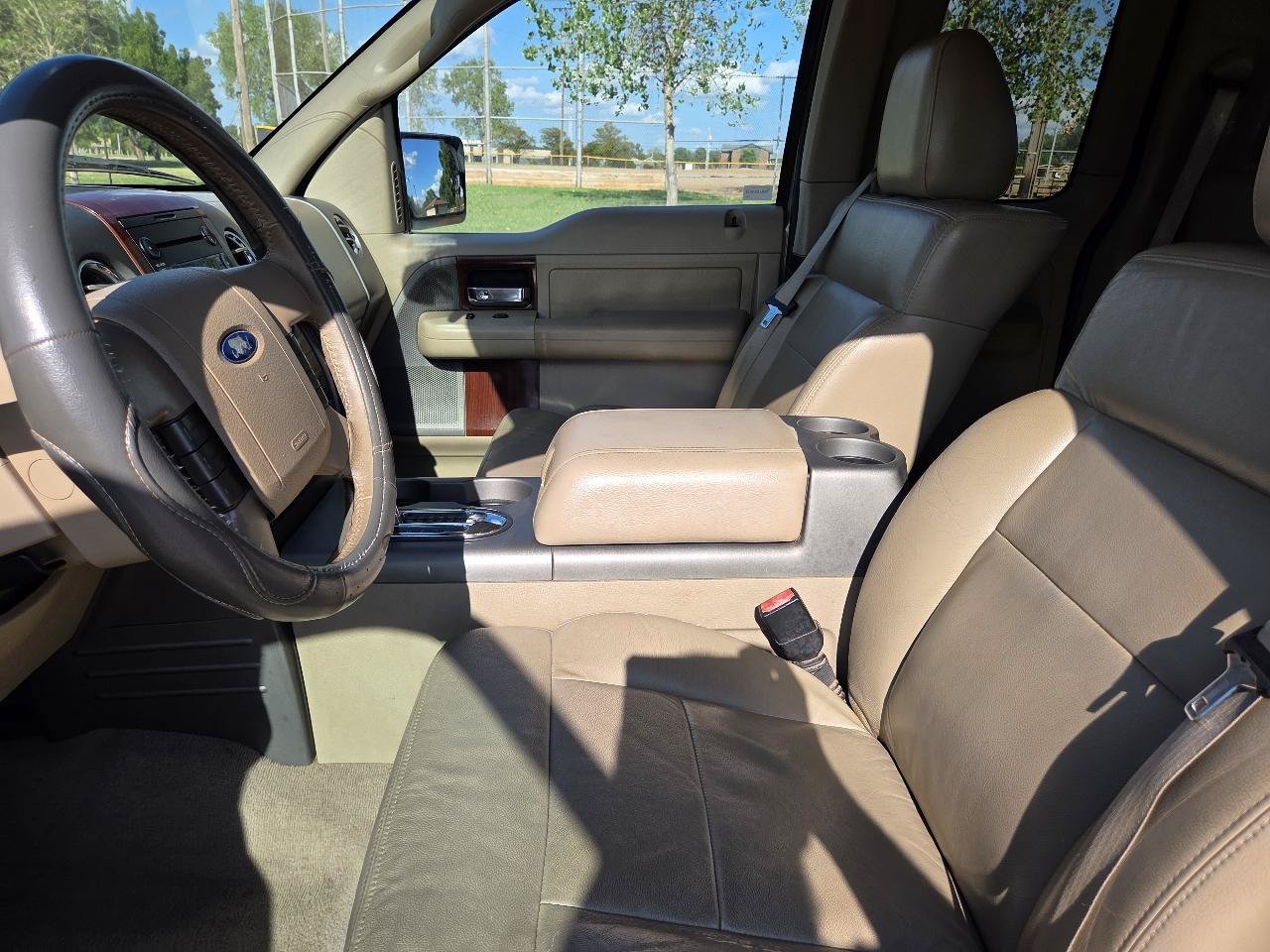 Used 2005 Ford F150 Lariat RWD image 10