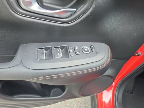 Used 2024 Honda HR-V Sport image 17
