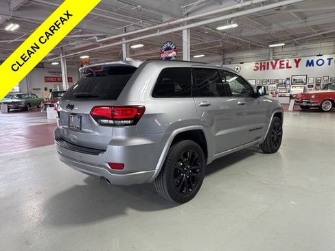Used 2020 Jeep Grand Cherokee Altitude AWD/4WD image 5