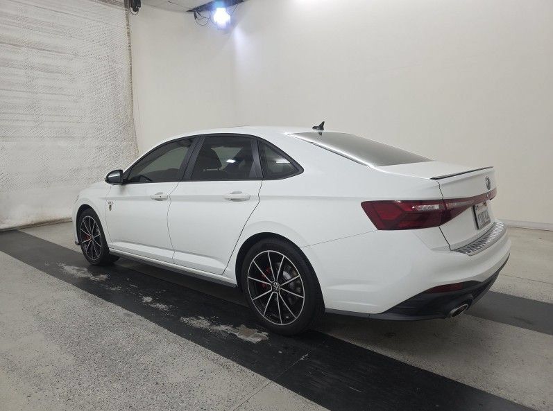 Used 2025 Volkswagen Jetta GLI Autobahn FWD image 4
