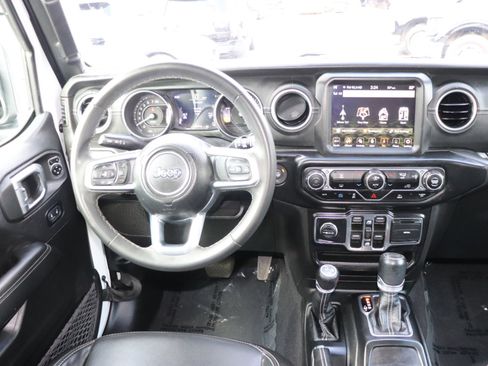 Used 2023 Jeep Wrangler Sahara image 17