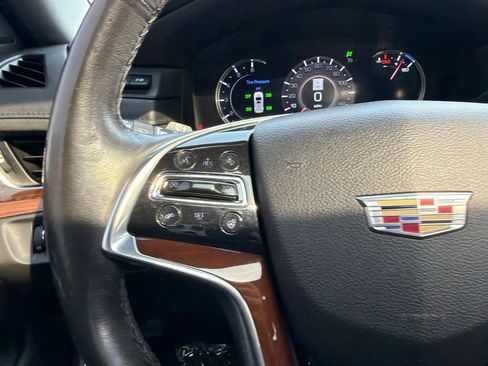 Used 2019 Cadillac Escalade Luxury AWD/4WD image 27