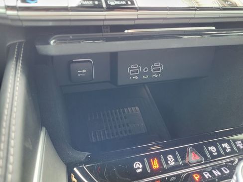 New 2026 Jeep Grand Wagoneer Limited AWD/4WD image 23