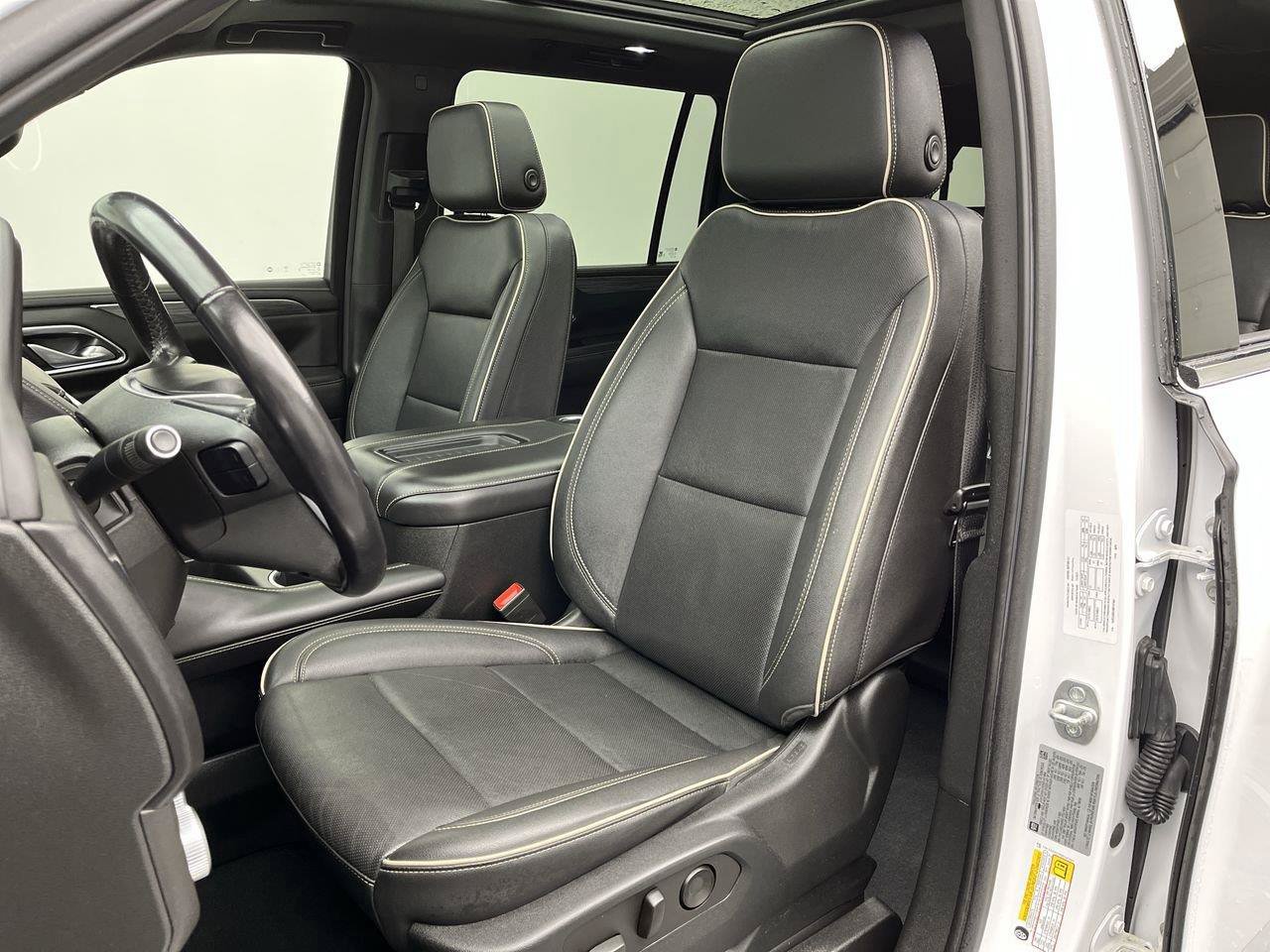 Certified 2022 GMC Yukon XL SLT AWD/4WD image 11