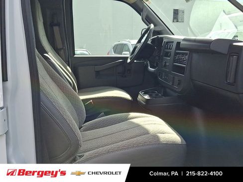 Certified 2025 Chevrolet Express 3500 LS w/ Chrome Appearance Package image 26
