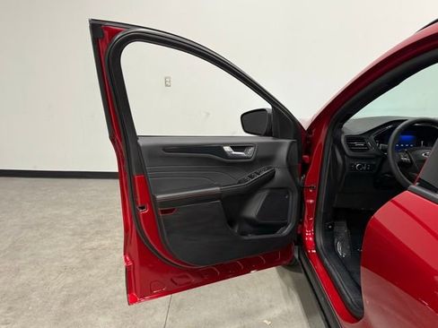 Used 2025 Ford Escape ST-Line w/ Tech Pack #1 image 13