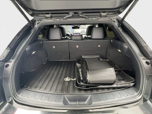 Used 2023 Lexus UX 250h FWD w/ Premium Package image 17