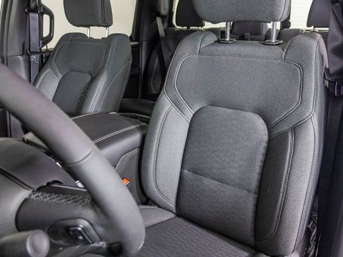 New 2026 RAM 1500 Big Horn AWD/4WD image 18