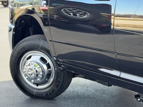 New 2026 RAM 3500 Tradesman w/ Chrome Appearance Group A AWD/4WD image 8