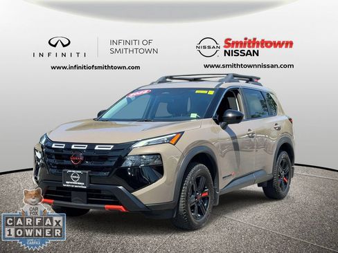 Used 2025 Nissan Rogue SV AWD/4WD image 3