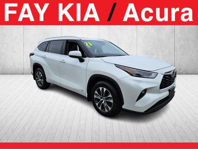 Used 2023 Toyota Highlander XLE