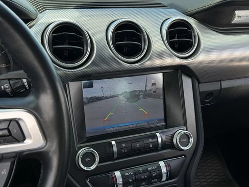 Used 2021 Ford Mustang GT RWD image 3