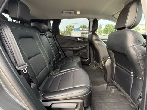 Used 2022 Ford Escape Titanium w/ Class II Trailer Tow Package image 15