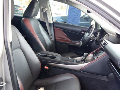 Used 2018 Lexus IS 300 w/ Premium Package RWD image 13