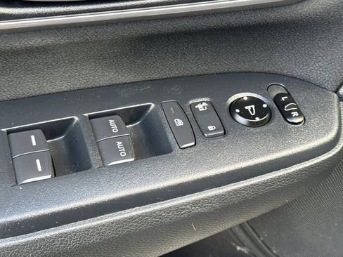 Used 2019 Honda CR-V EX image 13