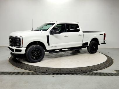 New 2026 Ford F350 Lariat w/ Black Appearance Package
