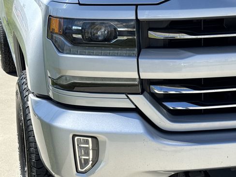Used 2018 Chevrolet Silverado 1500 LTZ Z71 AWD/4WD image 10