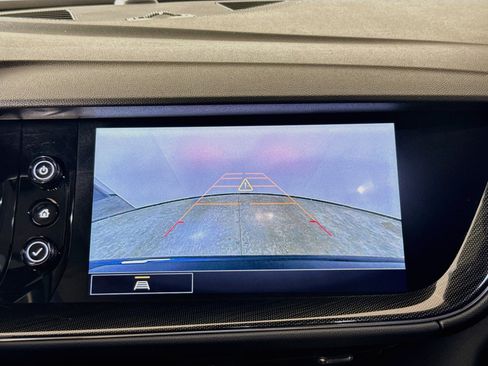 Used 2022 Buick Envision Essence w/ Safety Package FWD image 15