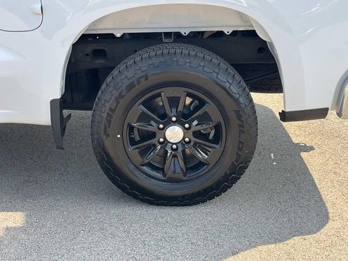 Certified 2024 Chevrolet Silverado 1500 LT AWD/4WD image 13