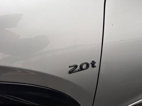 Used 2018 INFINITI QX30 Premium w/ Navigation Package image 12