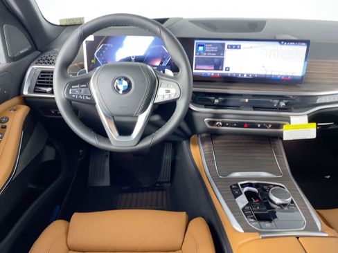New 2026 BMW X5 xDrive40i w/ Climate Comfort Package image 4