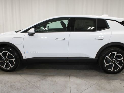 New 2026 Chevrolet Equinox EV LT image 6