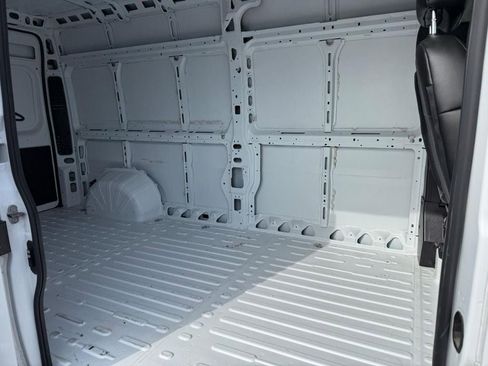 Used 2023 RAM ProMaster 2500 FWD image 10