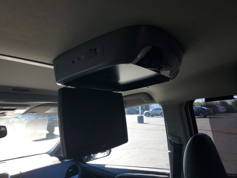 Certified 2016 Toyota Sienna SE FWD image 14