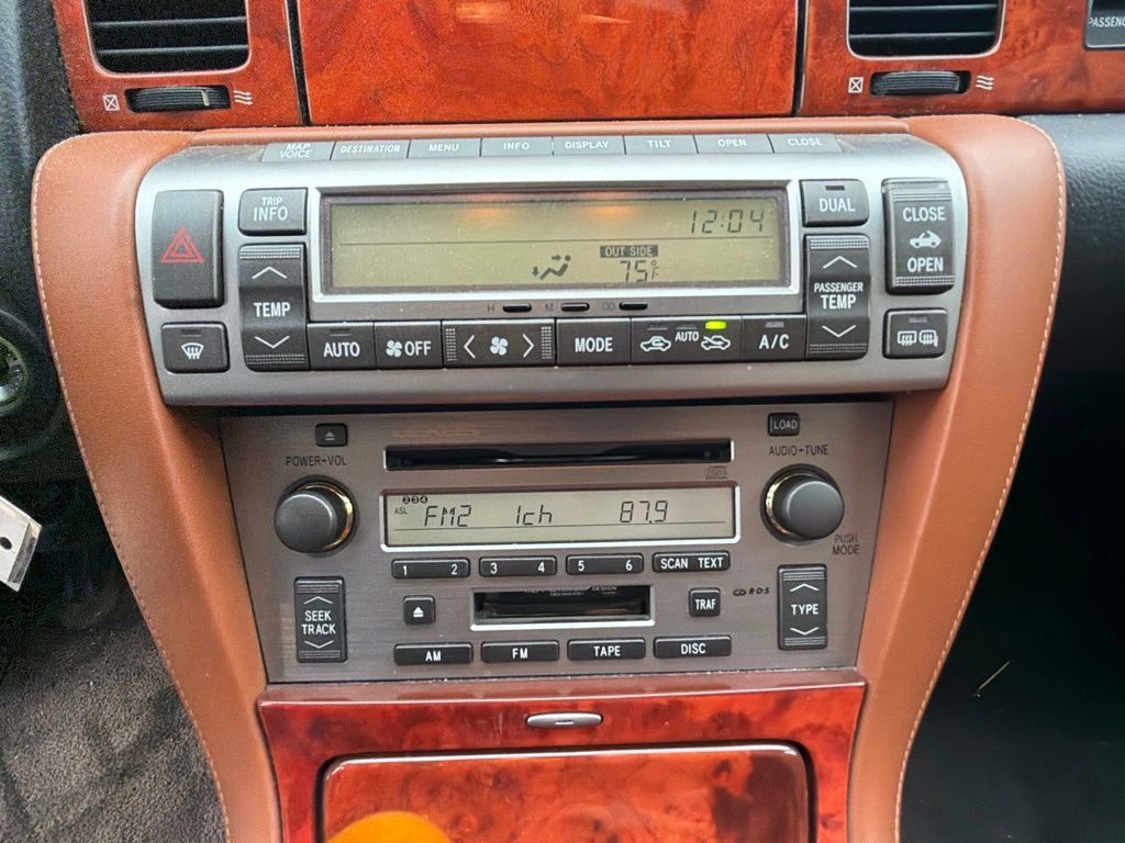Used 2005 Lexus SC 430 Convertible w/ Preferred Accessory Pkg RWD image 15
