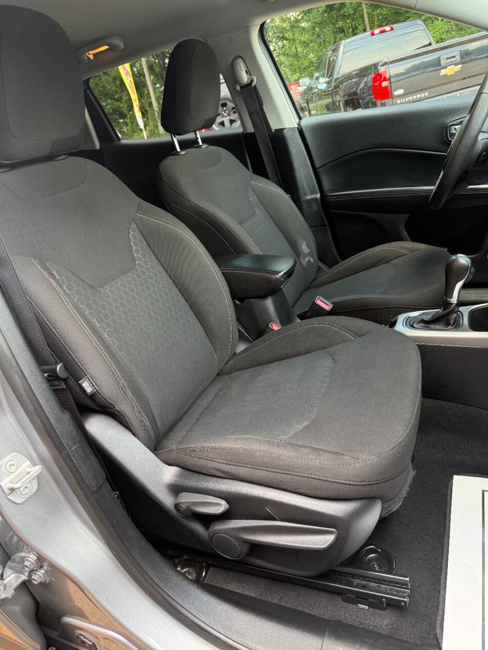 Used 2021 Jeep Compass Sport FWD image 19