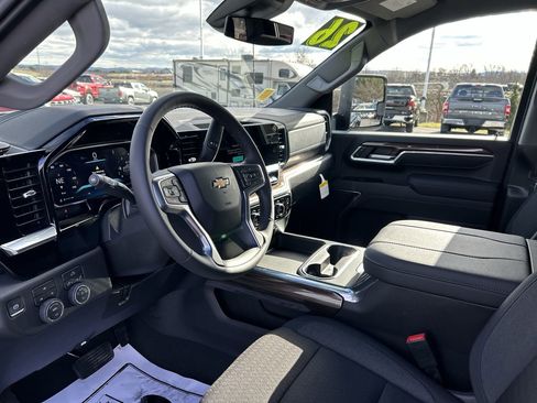 New 2026 Chevrolet Silverado 3500 LT image 25