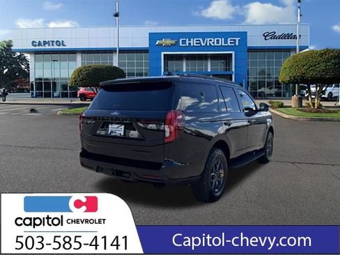 Used 2025 Ford Expedition Tremor AWD/4WD image 9