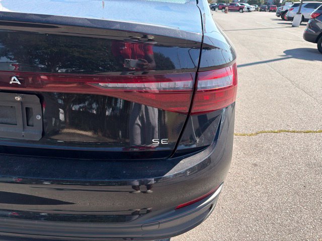 Used 2025 Volkswagen Jetta SE FWD image 17