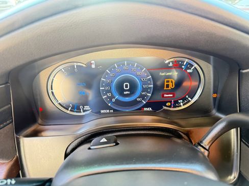 Used 2019 Cadillac Escalade Premium Luxury image 27