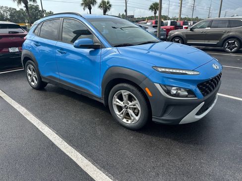 Used 2022 Hyundai Kona SEL FWD image 2