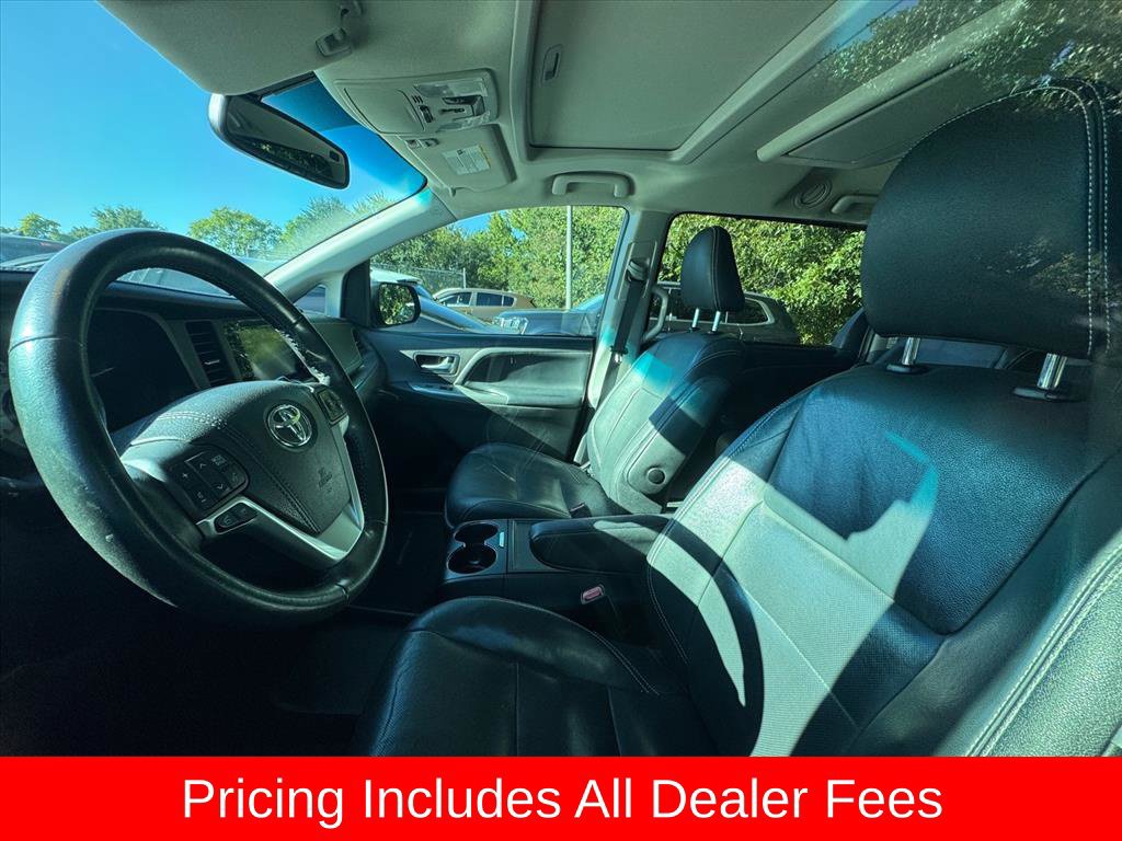 Used 2015 Toyota Sienna SE Premium FWD image 9
