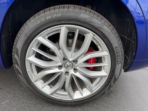 Used 2022 Maserati Levante GT image 38