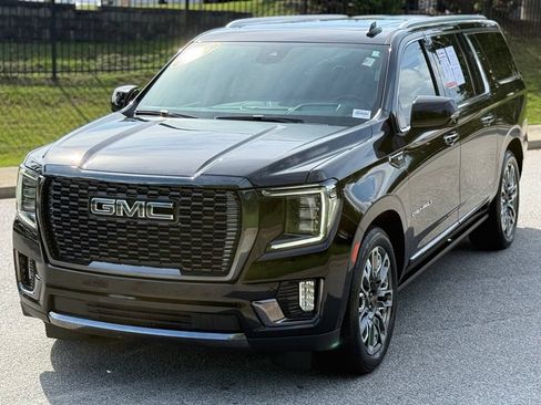 Used 2024 GMC Yukon XL Denali Ultimate AWD/4WD image 11