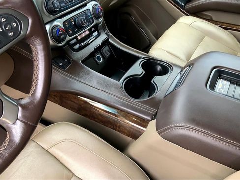 Used 2017 Chevrolet Tahoe LT RWD image 17