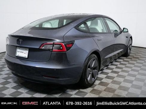 Used 2021 Tesla Model 3 Standard Range Plus image 3